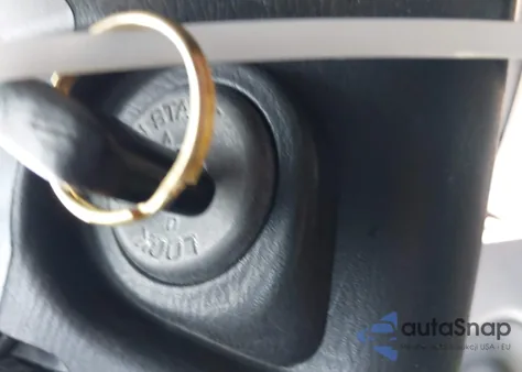 2004 Nissan Frontier Xe-V6 z USA, uszkodzony, nr VIN 1N6ED29Y04C482842